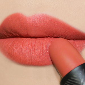 SON MÔI ( LIPSTICK )